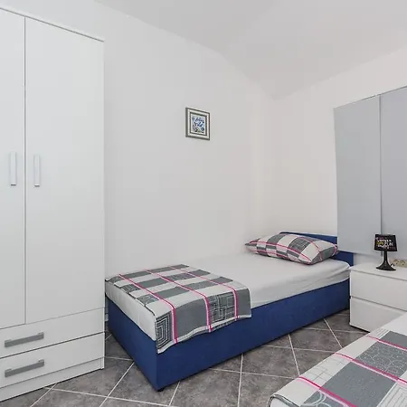 Apartment Viljac